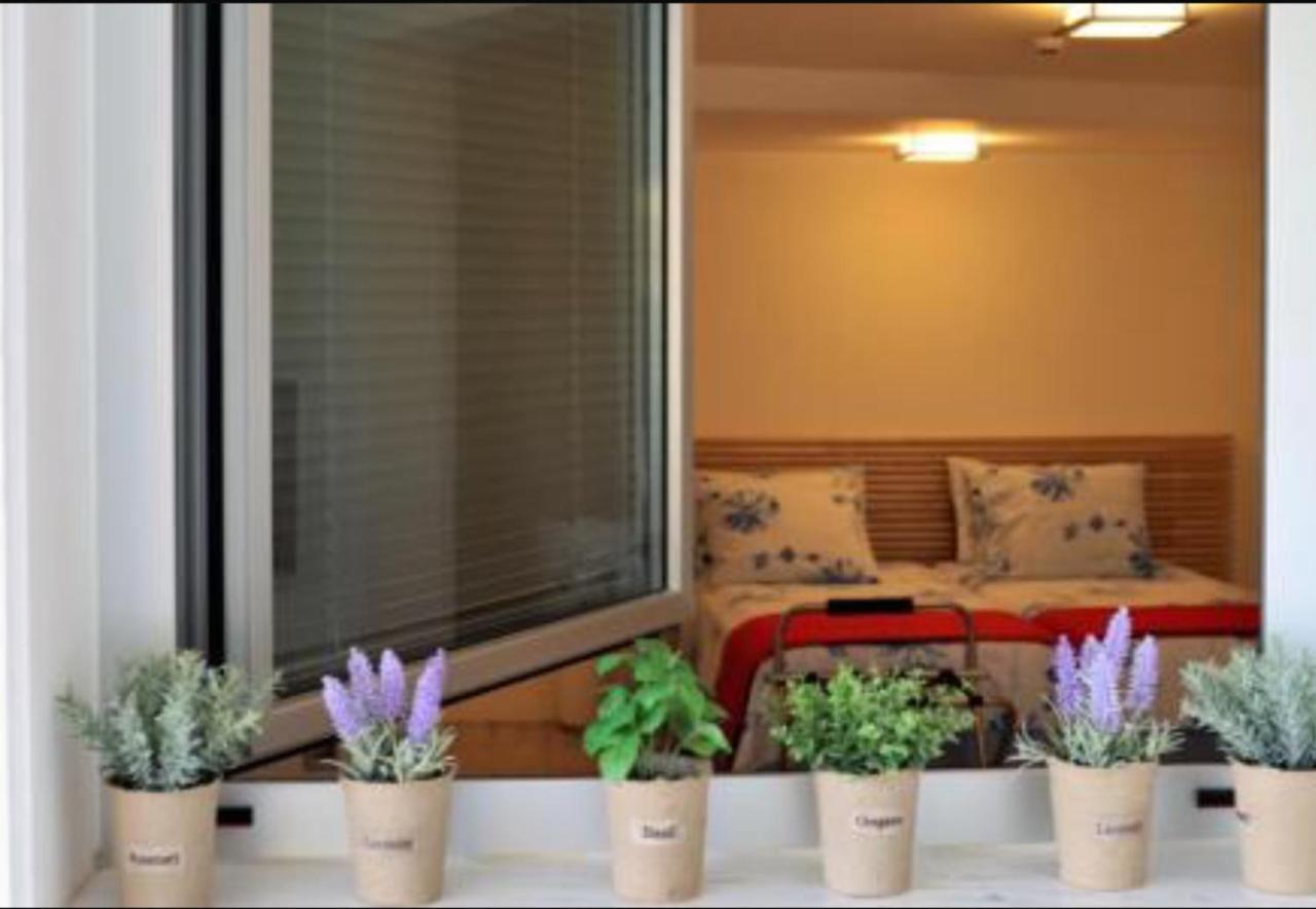 Red Cozy Stay Lemesós Eksteriør bilde