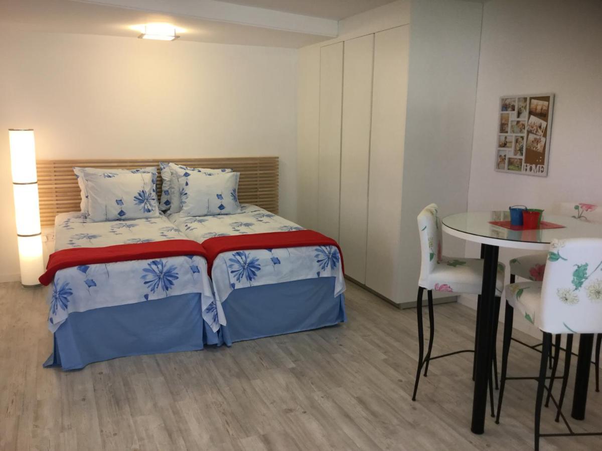 Red Cozy Stay Lemesós Eksteriør bilde