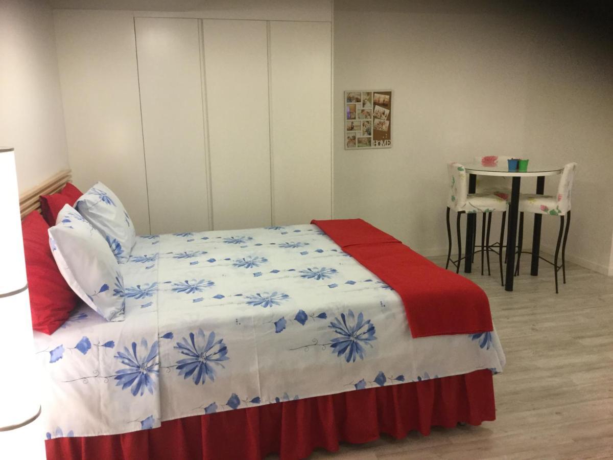 Red Cozy Stay Lemesós Eksteriør bilde