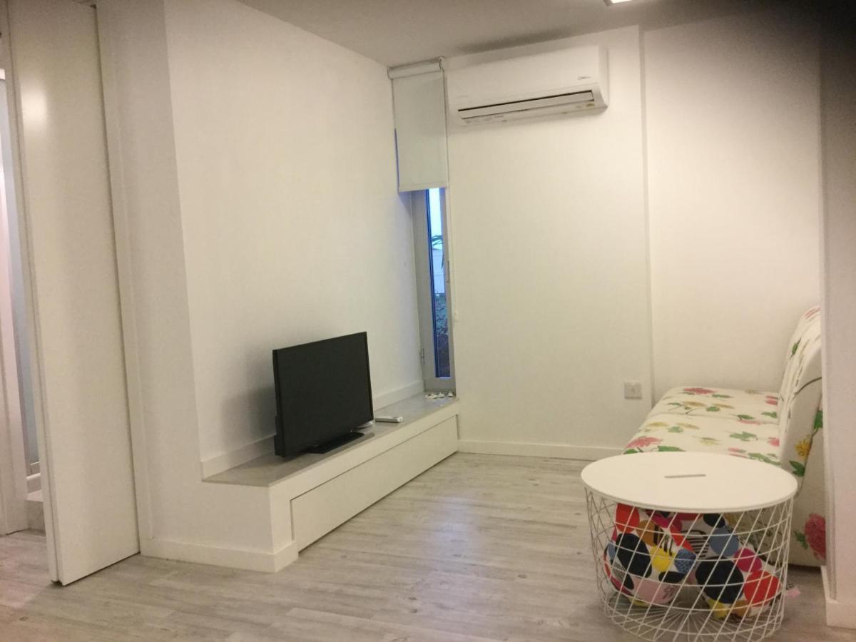 Red Cozy Stay Lemesós Eksteriør bilde